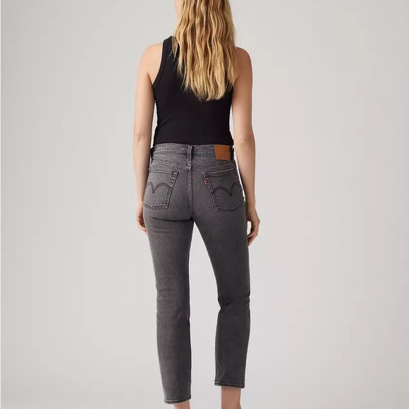 Women's Levi’s Wedgie Straight Jeans - Picture 2 of 3
